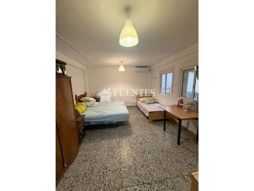 Venta de piso en Calle Aspe, Alicante / Alacant
photo 3
