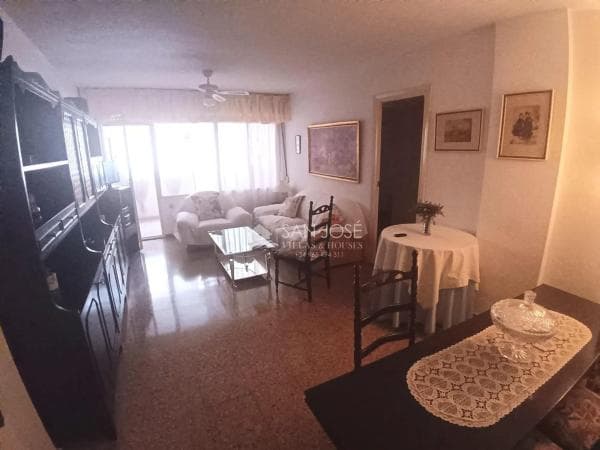 Piso en venta en Barrio Altozano, Alicante / Alacant
thumbnail 1