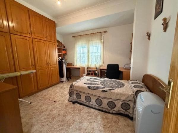 Piso en venta en CL ALBEROLA ROMERO, 4, Alicante / Alacant
thumbnail 2