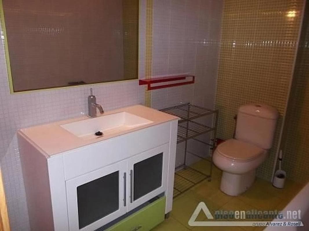Sale of apartment in Barrio Los Ángeles, Alicante
photo 3