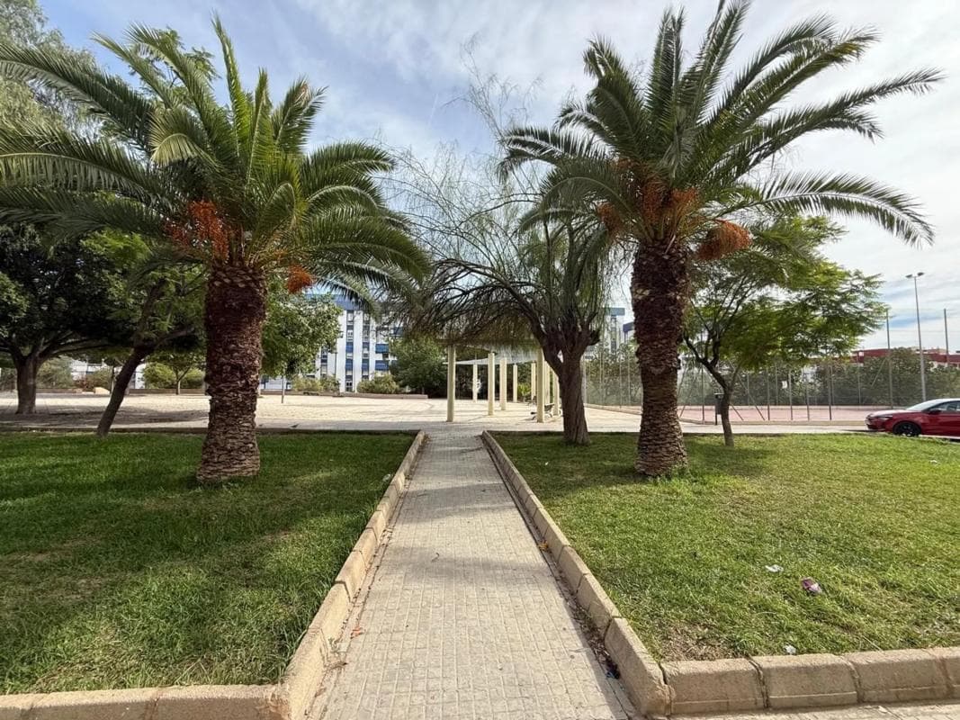Продажа квартиры на Plaza Mediterraneo, Аликанте / Алакант
photo 3