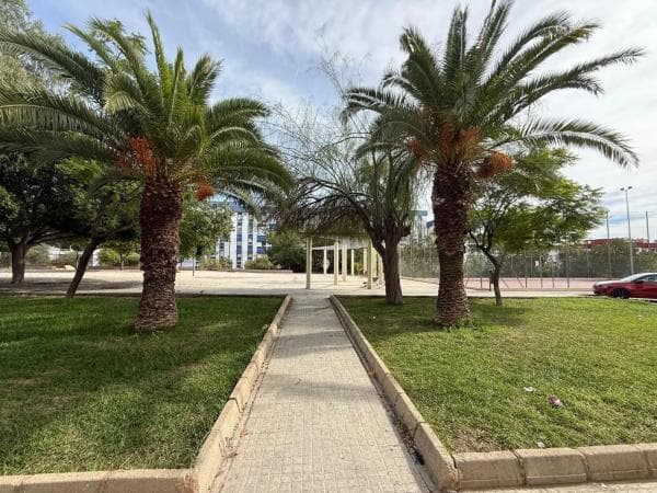 Piso en venta en Plaza Mediterraneo, Alicante / Alacant
thumbnail 2