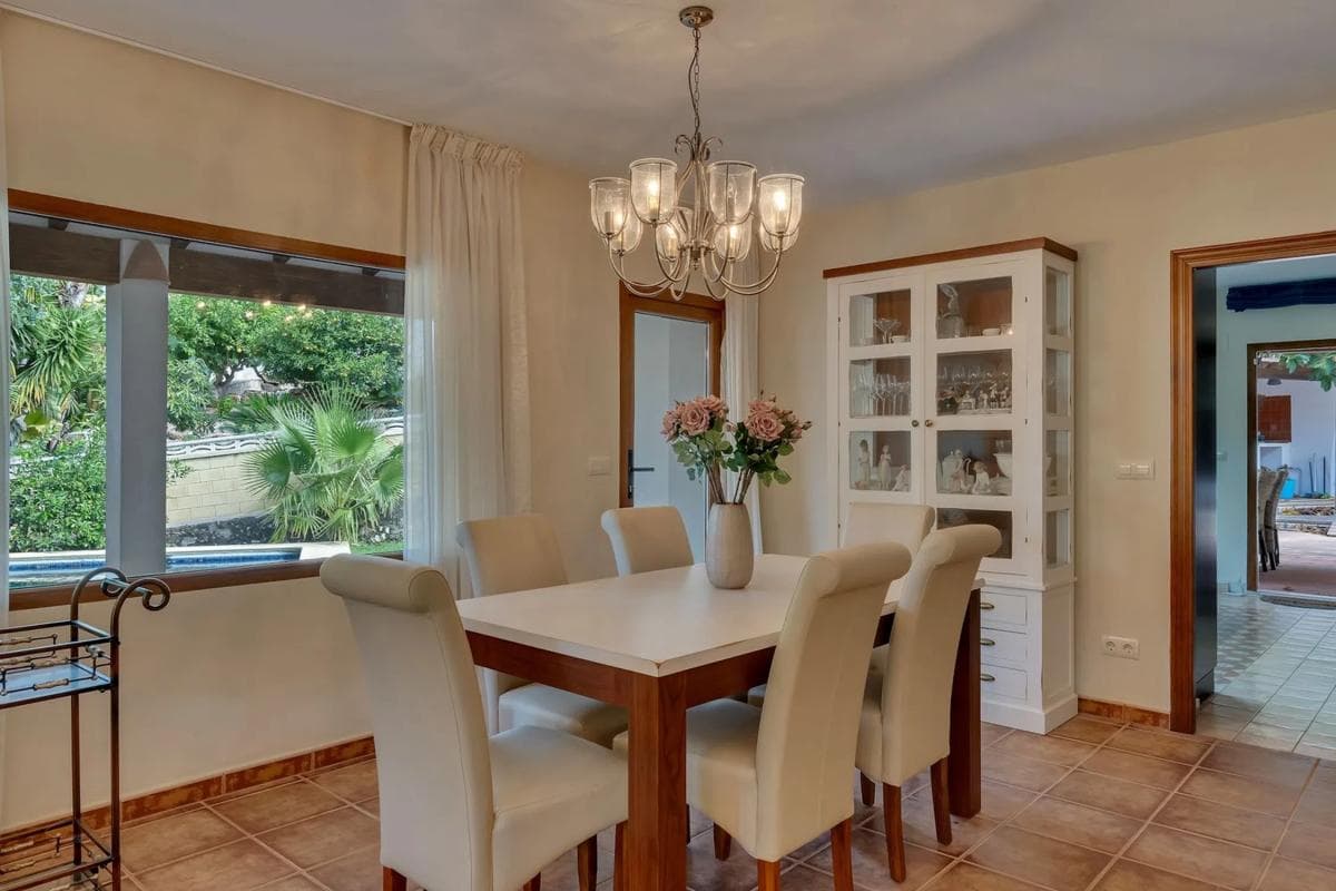 Properties for sale and rent in Spain photo 2