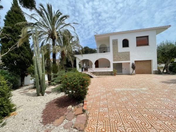 Casa independiente en calle Pal·las thumbnail 2