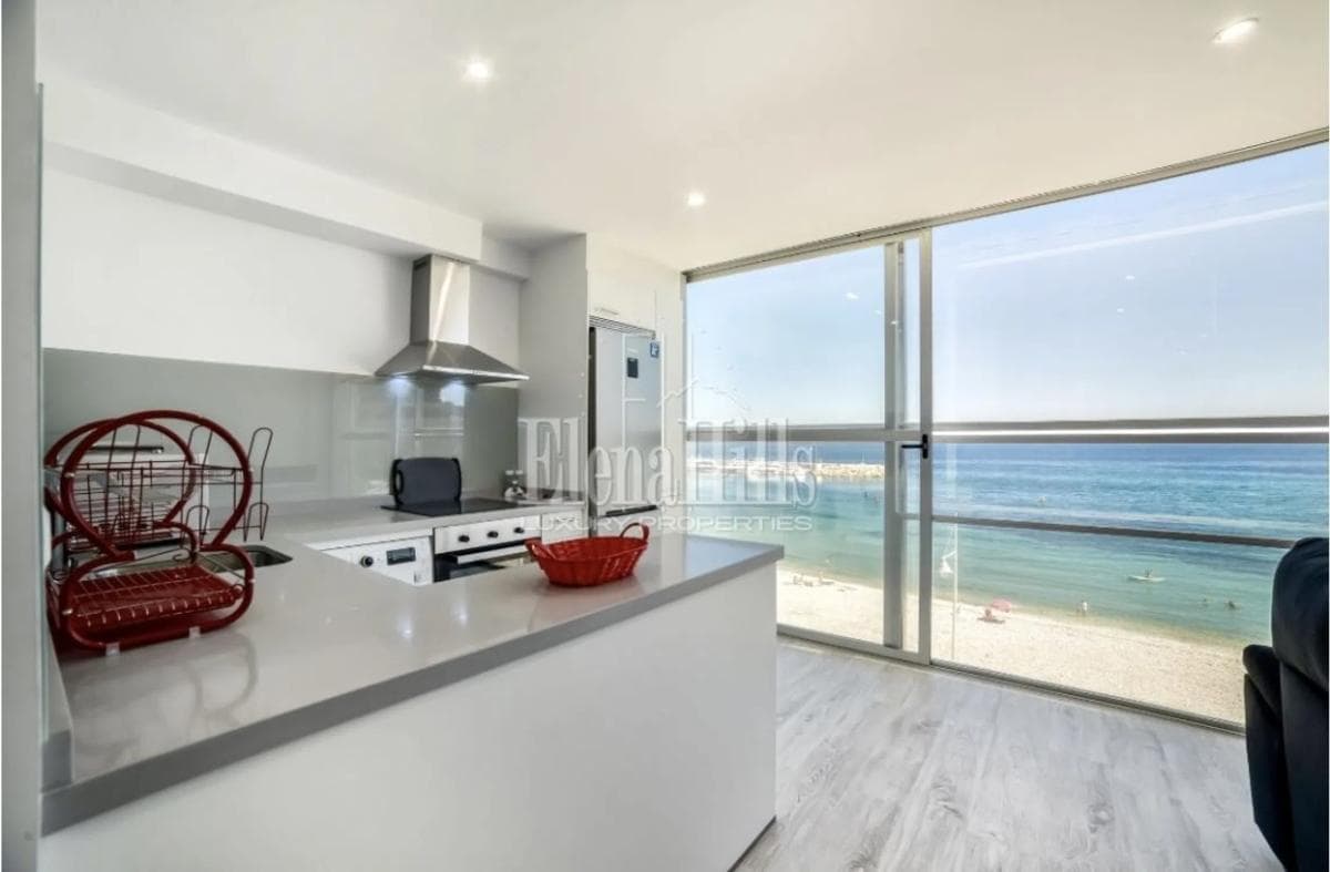 Sale of apartment in Calle Currica, Altea
photo 2