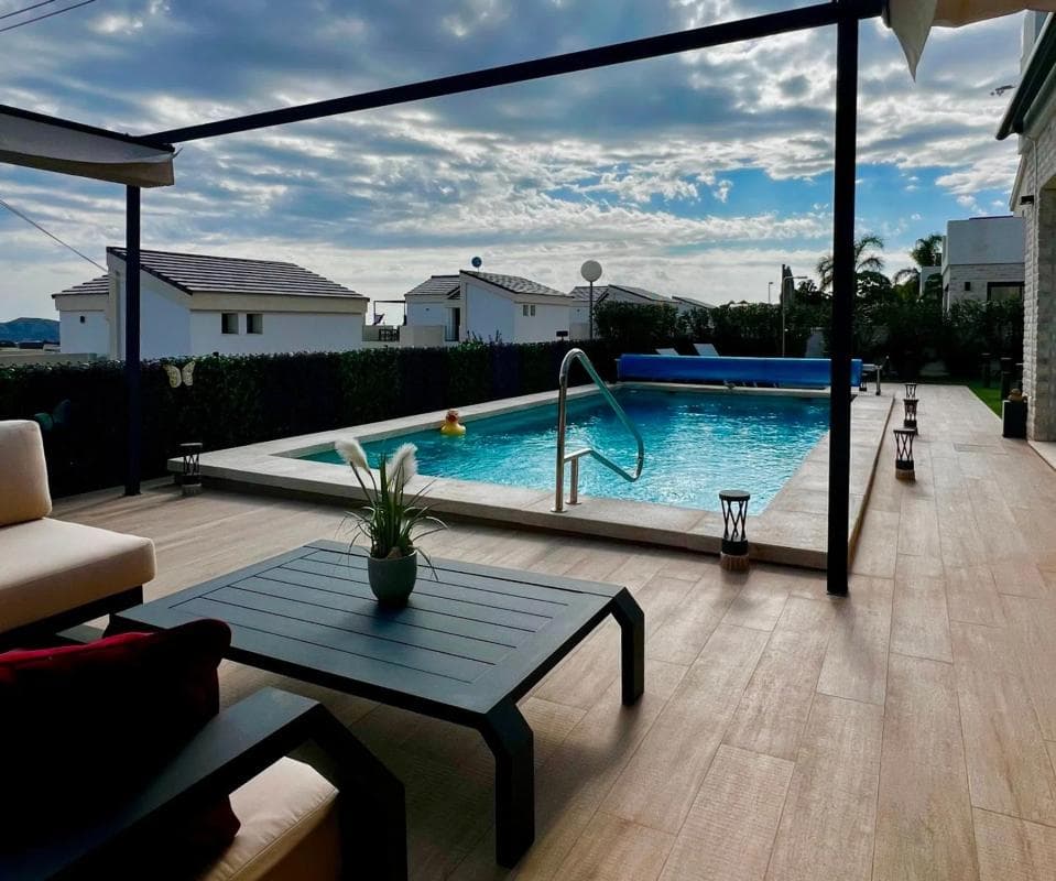 Propiedades en venta y alquiler en España photo 4