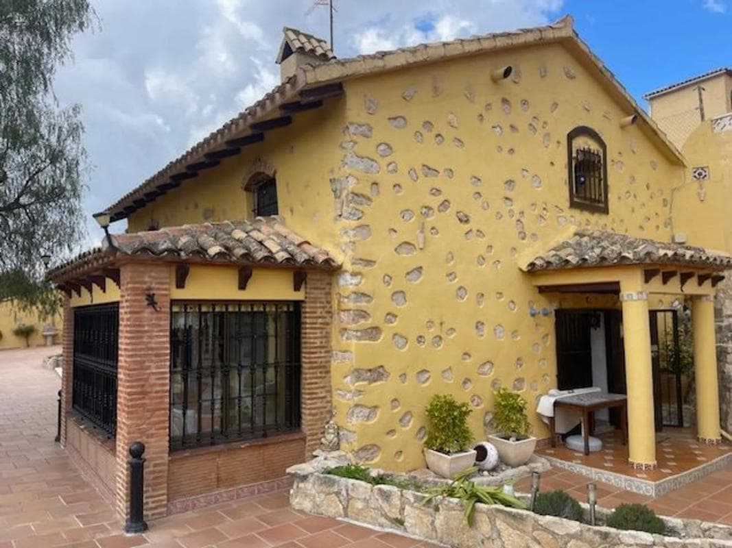 Property photo 4