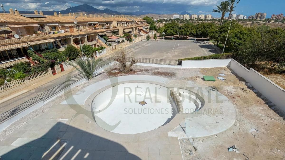 Venta de chalet independiente en Calle La Sequia, 23, San Juan de Alicante
photo 4