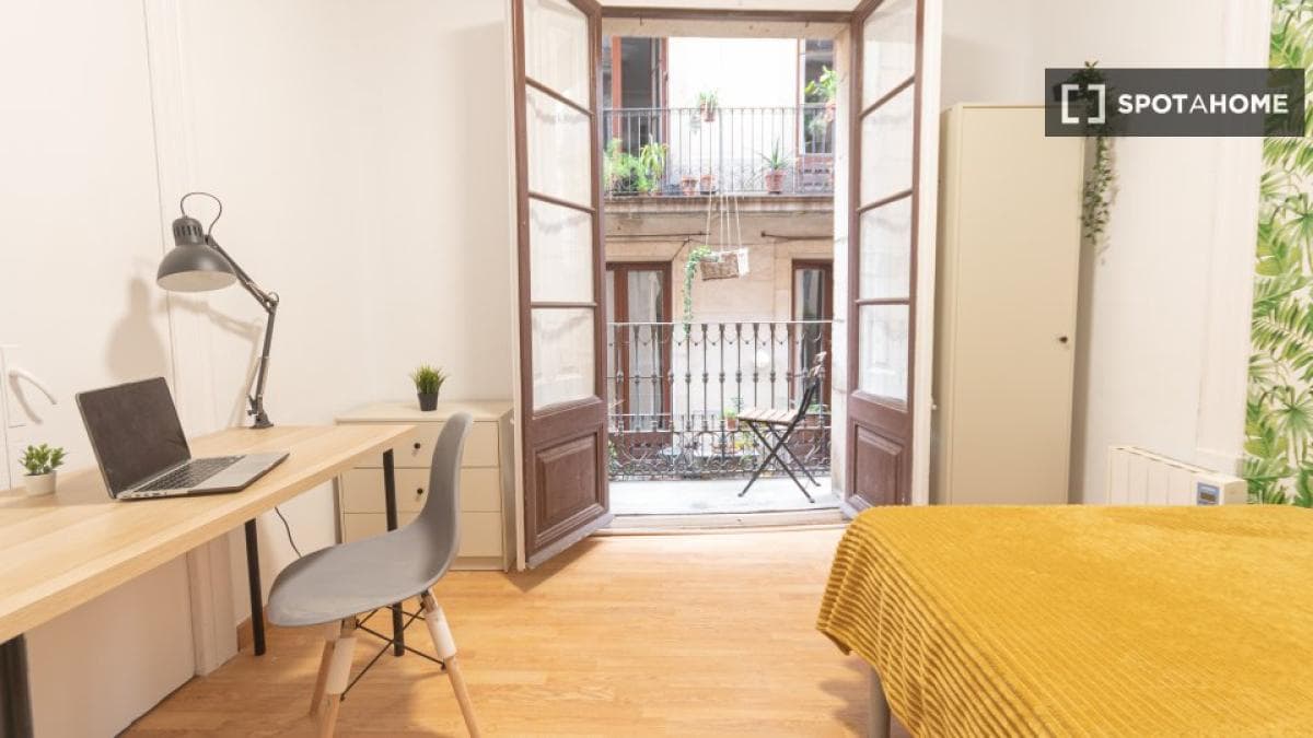 Properties for sale and rent in Spain photo 2