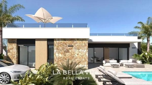 Частный шале на продаже в Avenida Malaga, 20, Рохалес photo 1