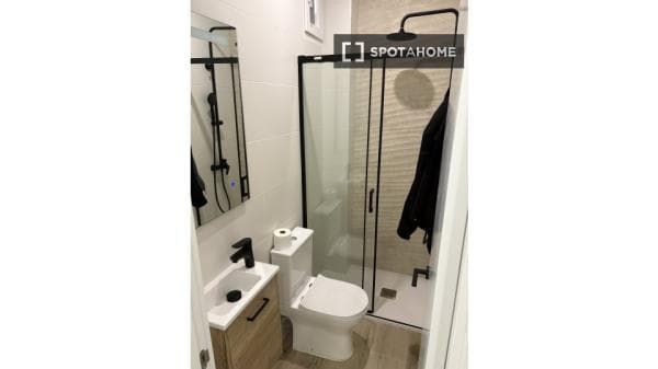 Apartment for rent in C. del Pico Cejo , Madrid thumbnail 2