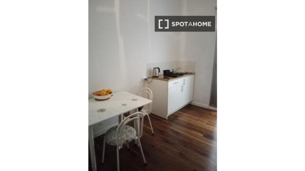 Habitación en piso compartido en La Gran Vía, Valencia thumbnail 2