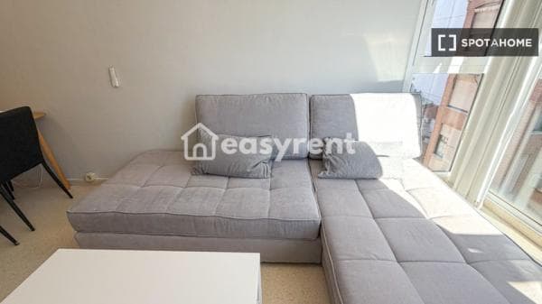 Piso en alquiler en C. d' Antonio Ponz , València photo 1