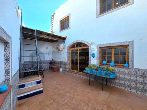 Chalet independiente en venta en Sax, Sax
photo 1