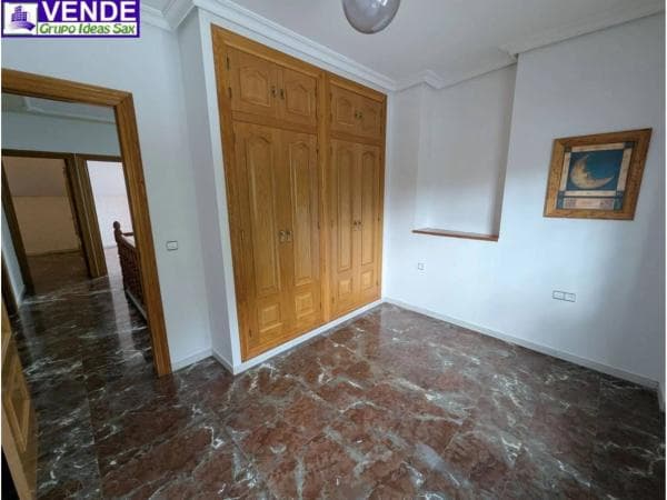 Chalet adosado en venta en Sax , Sax thumbnail 2