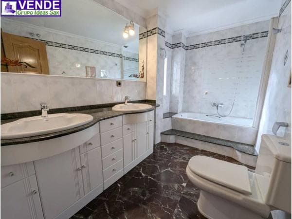 Terraced house for sale at Sax , Sax photo 4