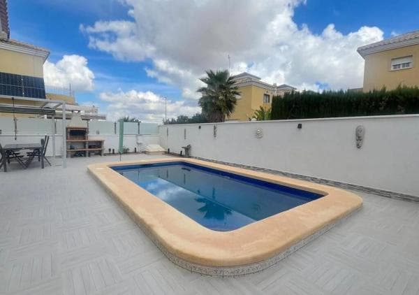 Chalet independiente en venta en Polígono Sector VII-Residencial, Algorfa
thumbnail 1