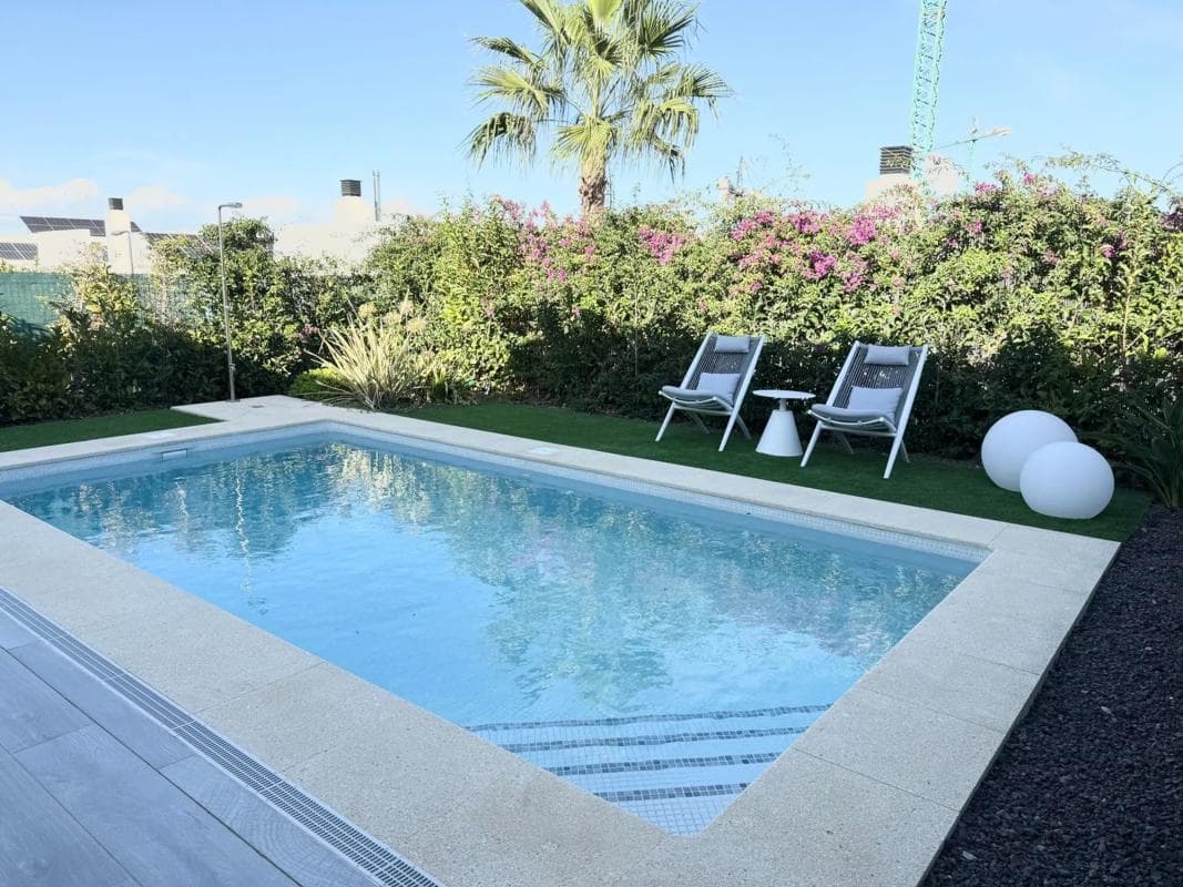 Venta de chalet adosado en Avenida Antonio Pedrera Soler s/n , Algorfa photo 2