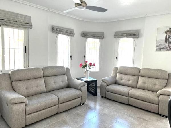 Chalet independiente en venta en Algorfa, Algorfa
photo 1