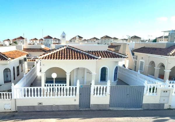 Chalet independiente en venta en Algorfa, Algorfa
thumbnail 1
