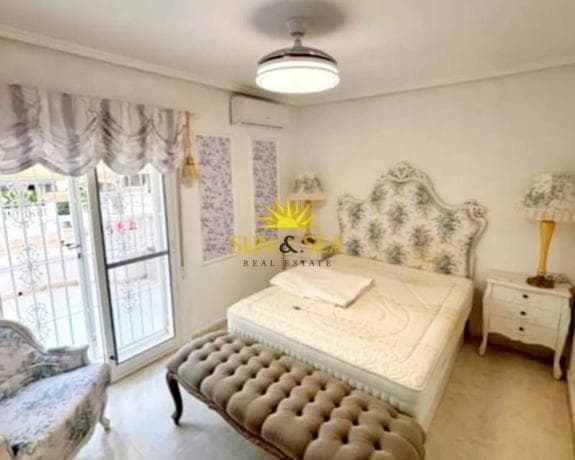 Chalet independiente en venta en Benijofar, Benijofar thumbnail 2