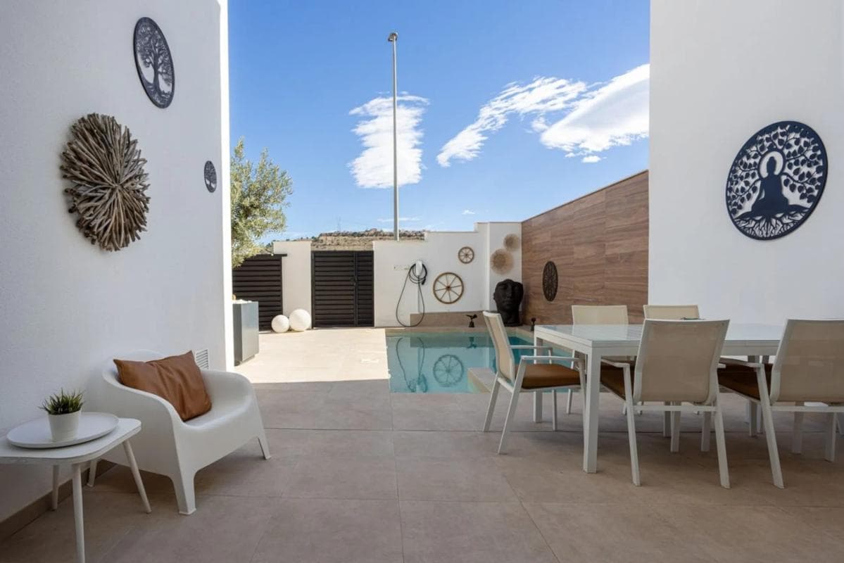 Venta de chalet adosado en Calle Infanta Cristina , Benijofar photo 3