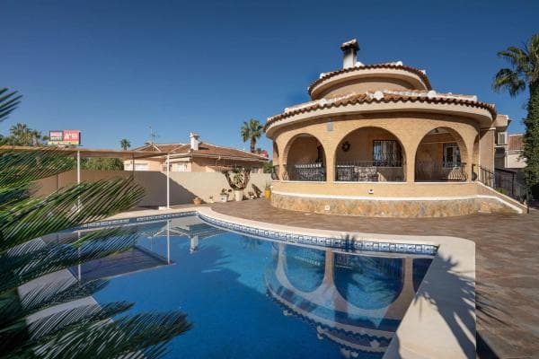 Chalet independiente en venta en Calle Eva Perón, Benijofar
photo 1