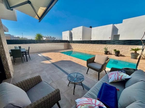 Chalet independiente en venta en Benijofar, Benijofar thumbnail 2