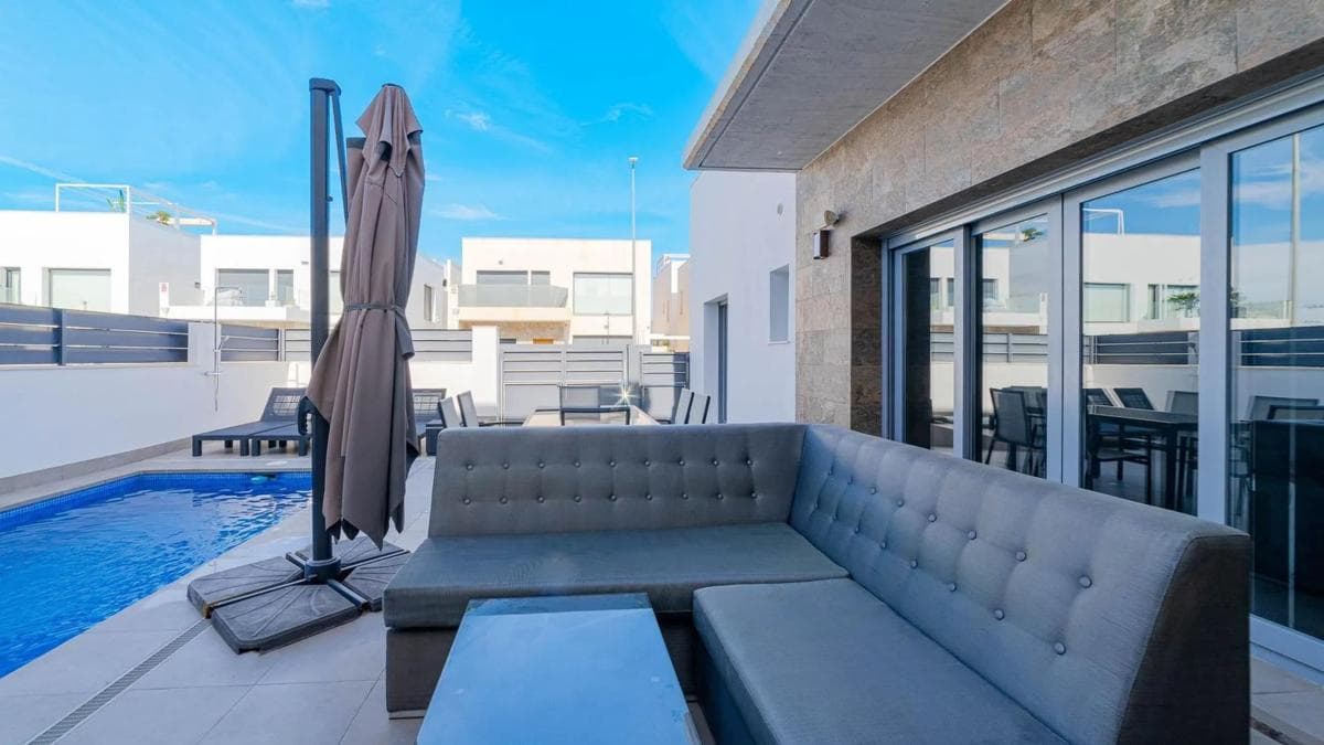 Venta de chalet independiente en Calle Joaquín Andreu, 5, Daya Vieja
photo 2