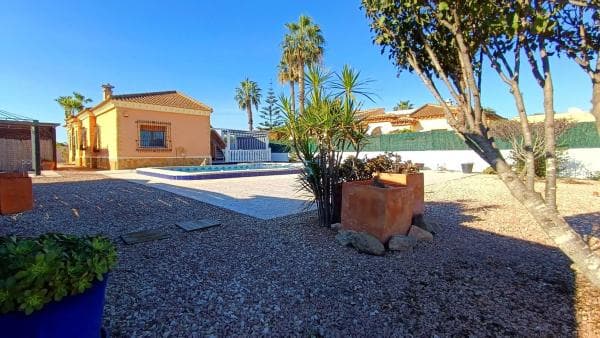 Chalet independiente en venta en Formentera del Segura, Formentera del Segura thumbnail 2