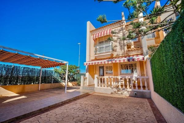 Chalet pareado photo 1