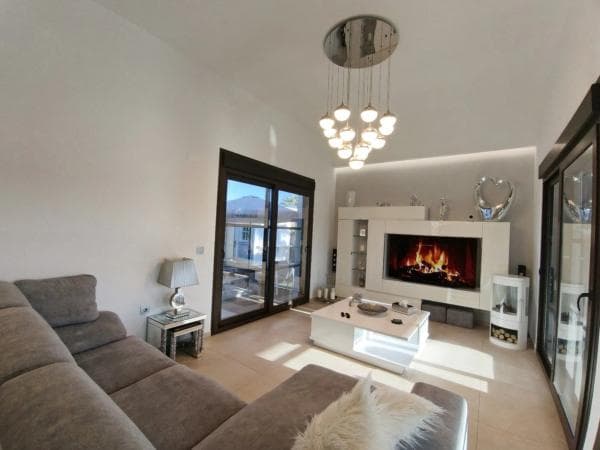 Chalet independiente en venta en Calle Tamarindo, Orihuela
thumbnail 2