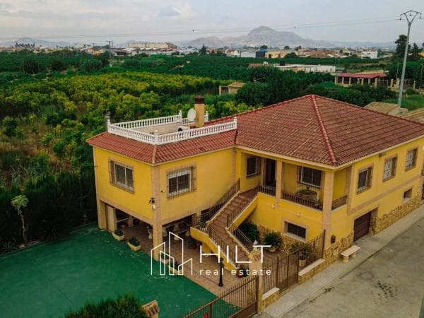 Chalet wolnostojący na sprzedaż w Desamparados-Hurchillo-Torremendo, Orihuela thumbnail 2
