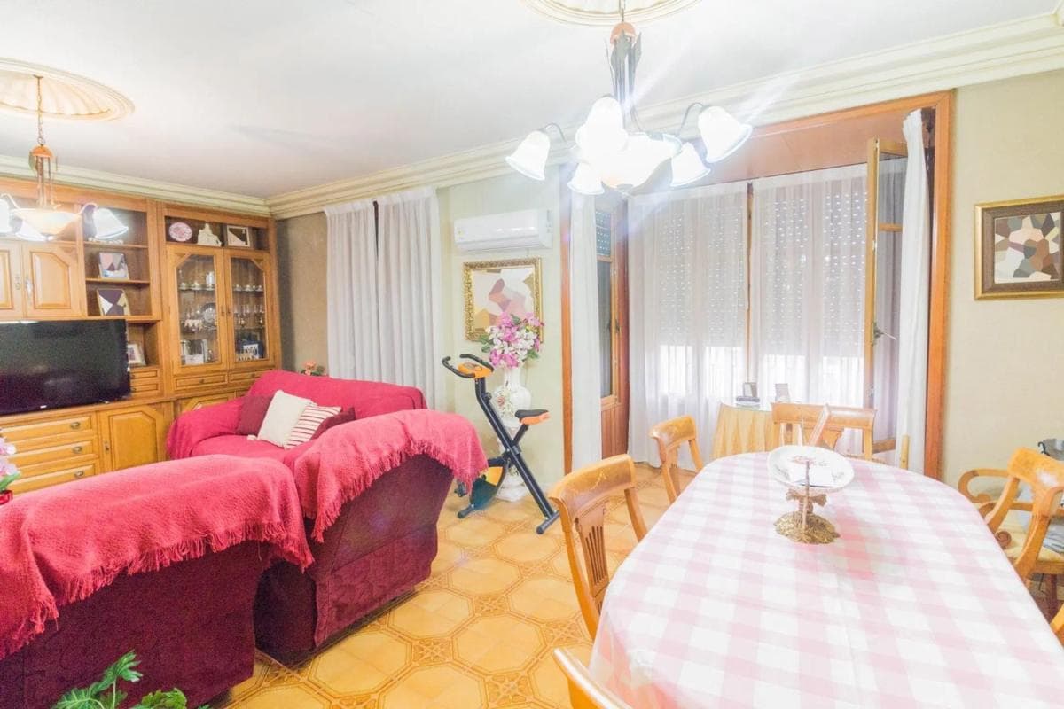 Venta de piso en Calle Marqués de Arneva, Orihuela
photo 3