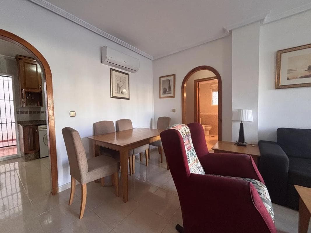 Venta de piso en Barrio Campoamor, Orihuela
photo 5