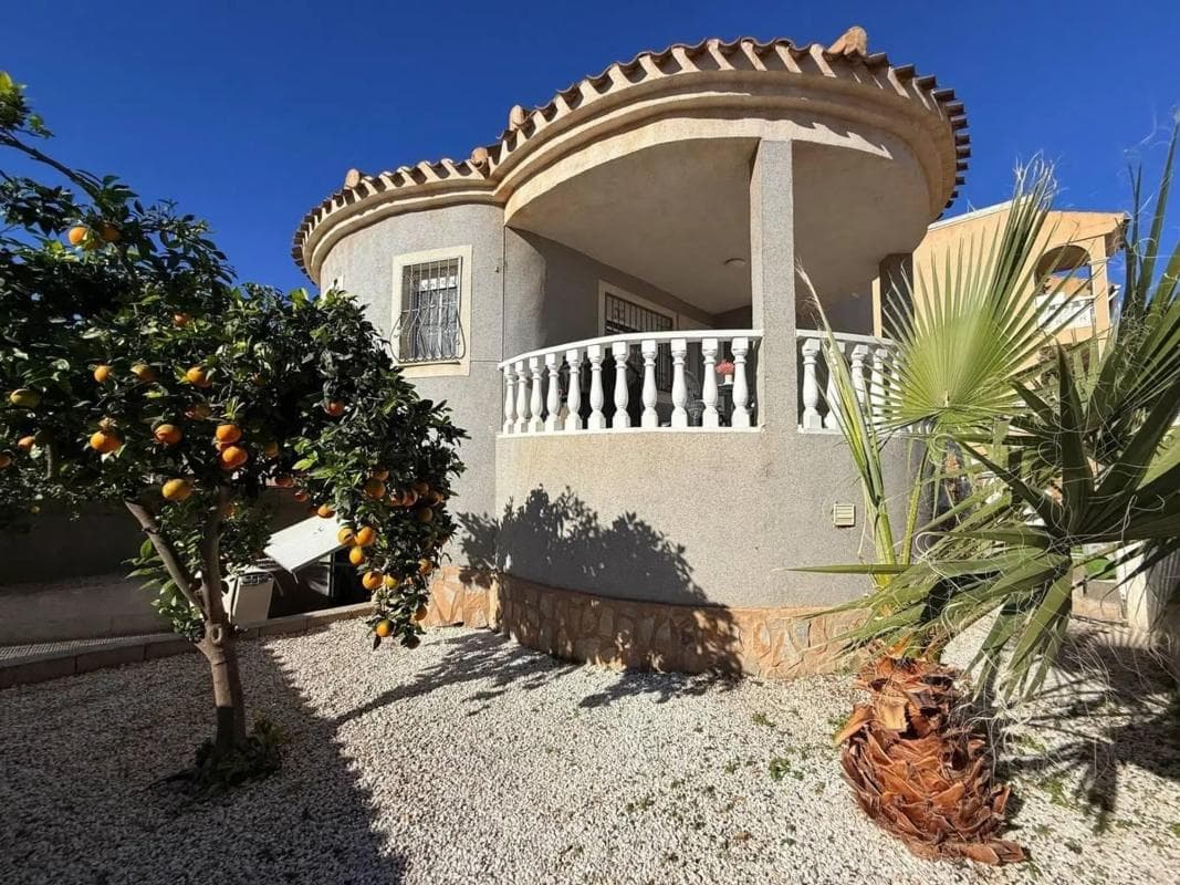 Venta de chalet independiente en Barrio Playa Flamenca, Orihuela
photo 2