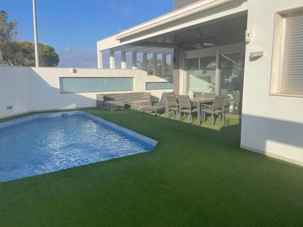 Chalet independiente en venta en Zona Pueblo, Pilar de la Horadada
photo 1