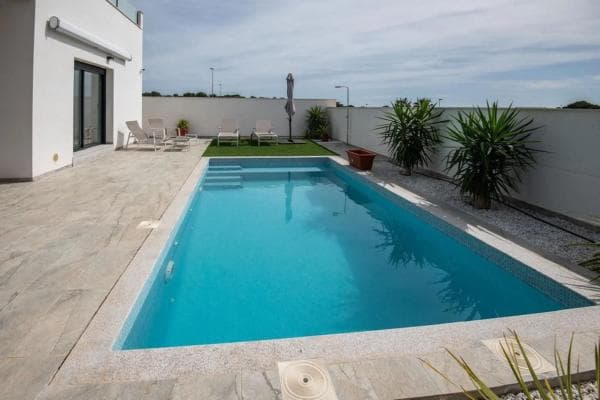 Chalet independiente en venta en Zona Pueblo, Pilar de la Horadada
thumbnail 1