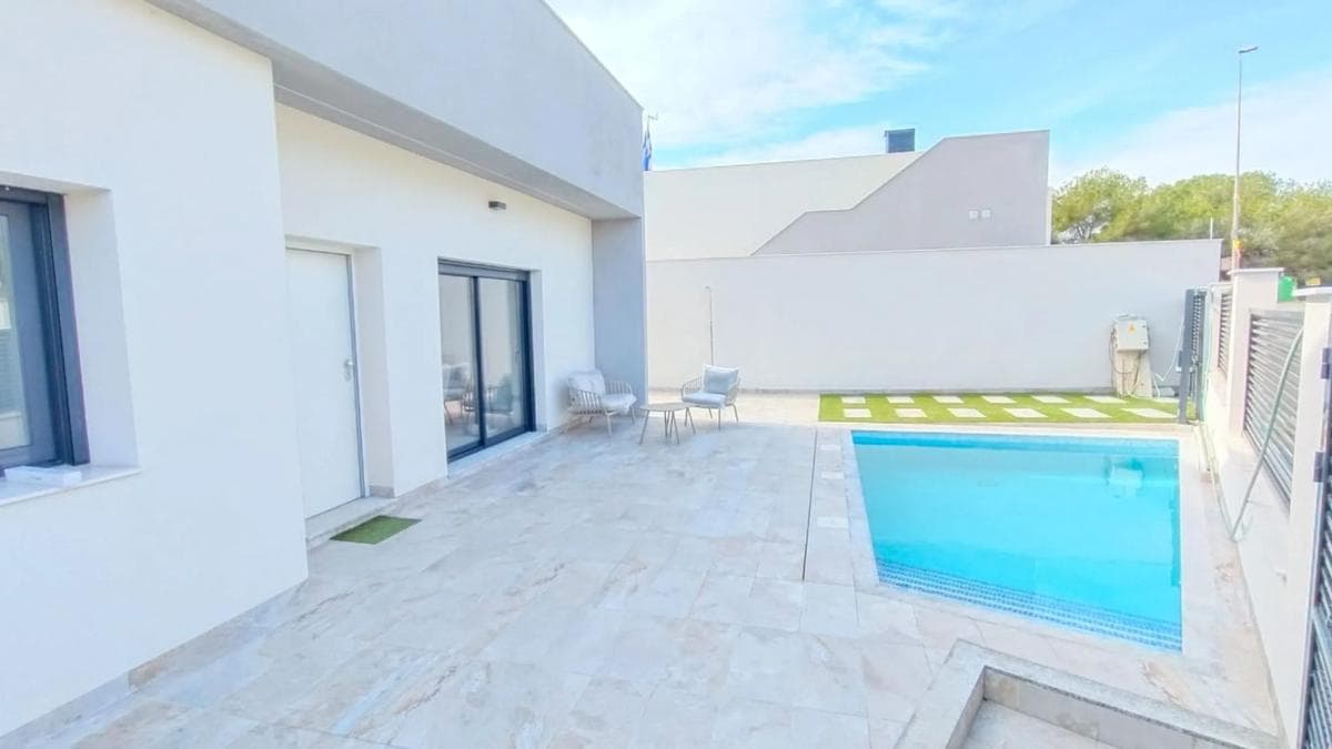 Venta de chalet independiente en Calle Lentisco, Pilar de la Horadada
photo 3
