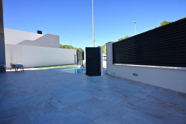 Chalet independiente en venta en Pinar de Campoverde, Pilar de la Horadada
photo 1