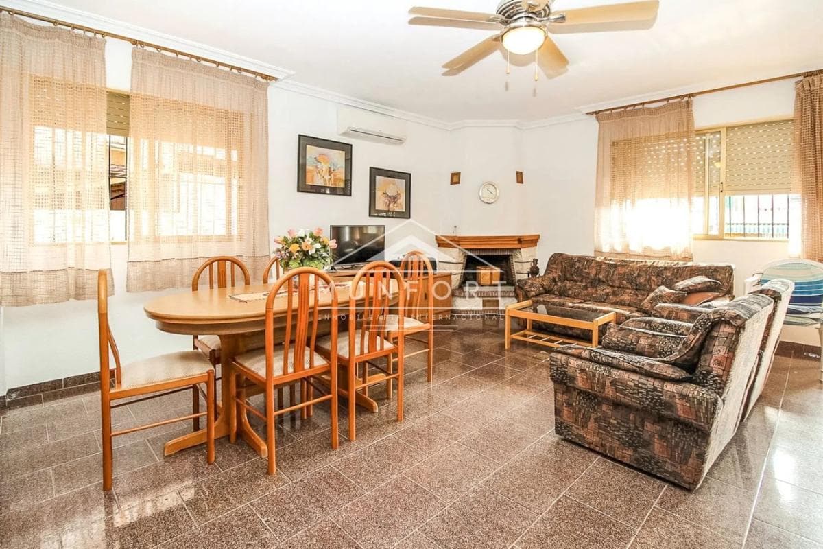 Propiedades en venta y alquiler en España photo 2