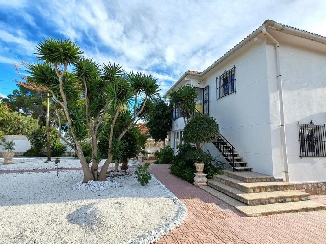 Venta de chalet independiente en Calle Abedul, Pilar de la Horadada
photo 4