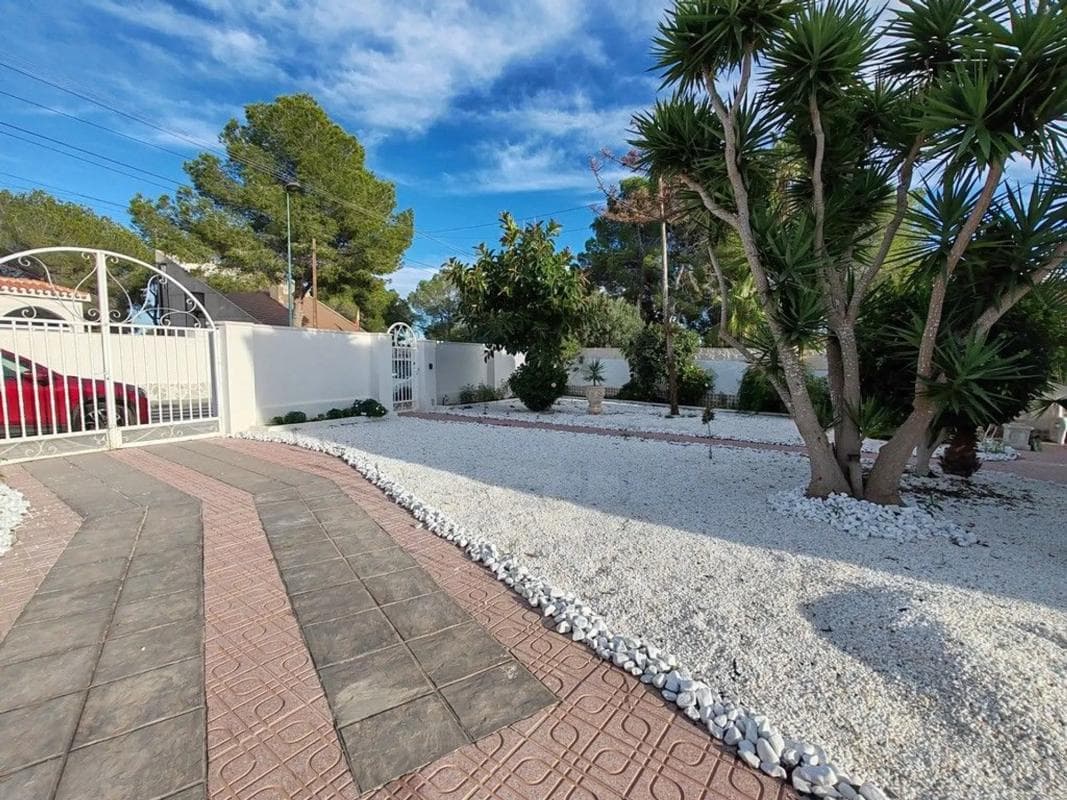 Venta de chalet independiente en Calle Abedul, Pilar de la Horadada
photo 5