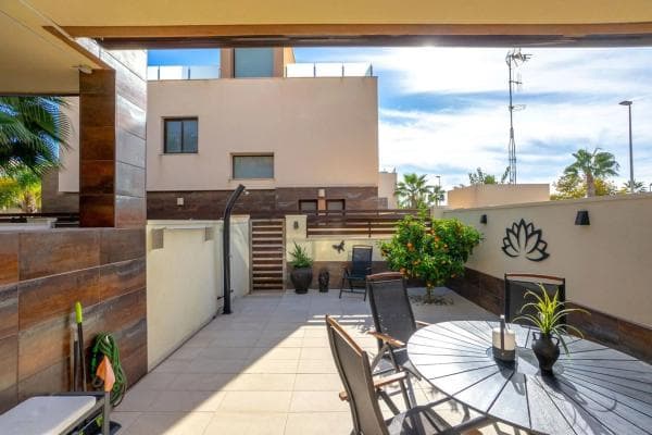 Terraced house for sale at Avenida de Colon s/n , Pilar de la Horadada photo 1