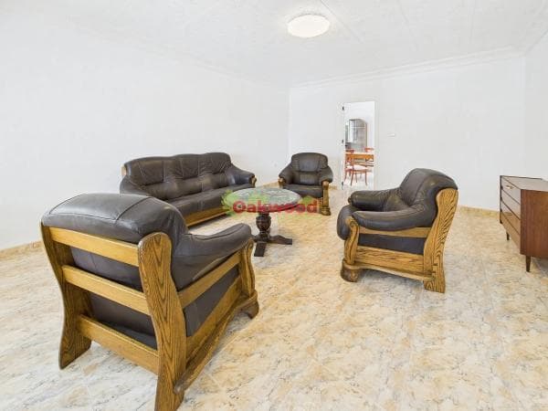 Independent chalet for sale in Calle Abedul, Pilar de la Horadada
thumbnail 1