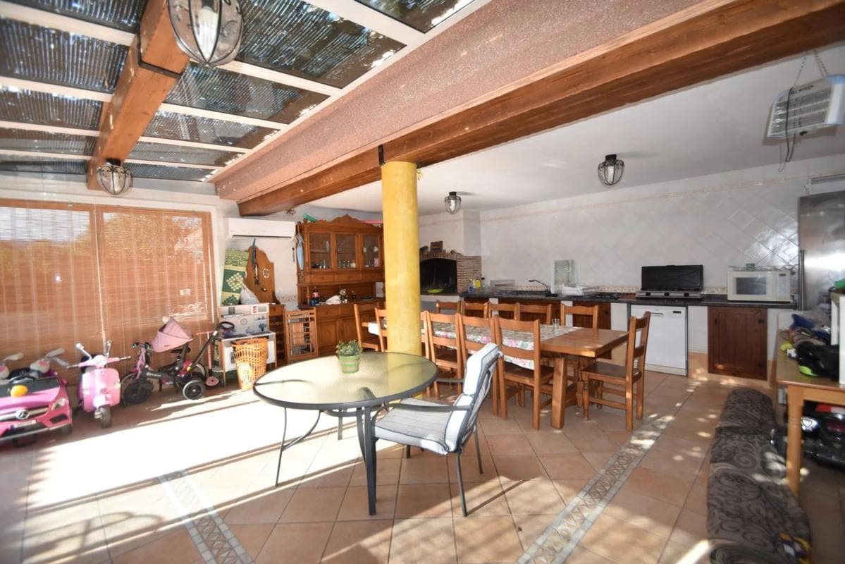 Venta de chalet independiente en Redovan, Redovan
photo 4