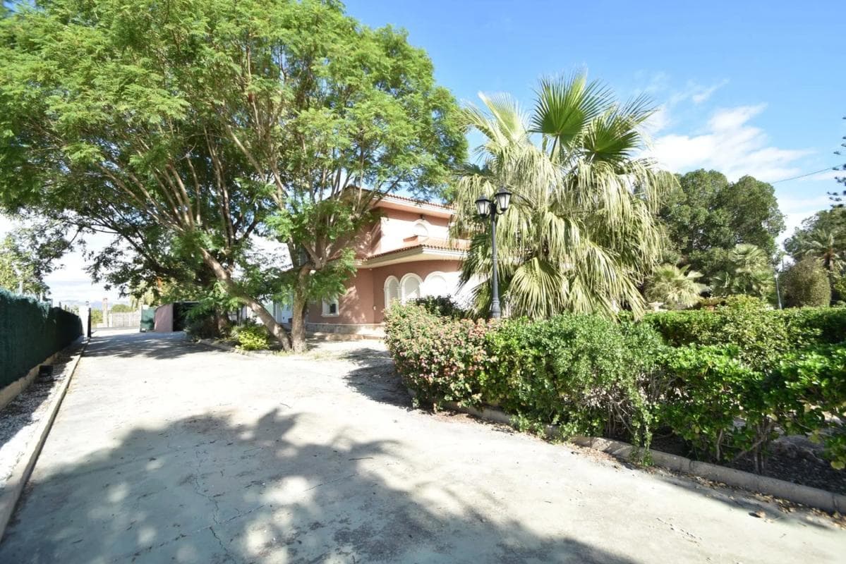 Venta de chalet independiente en Redovan, Redovan
photo 5