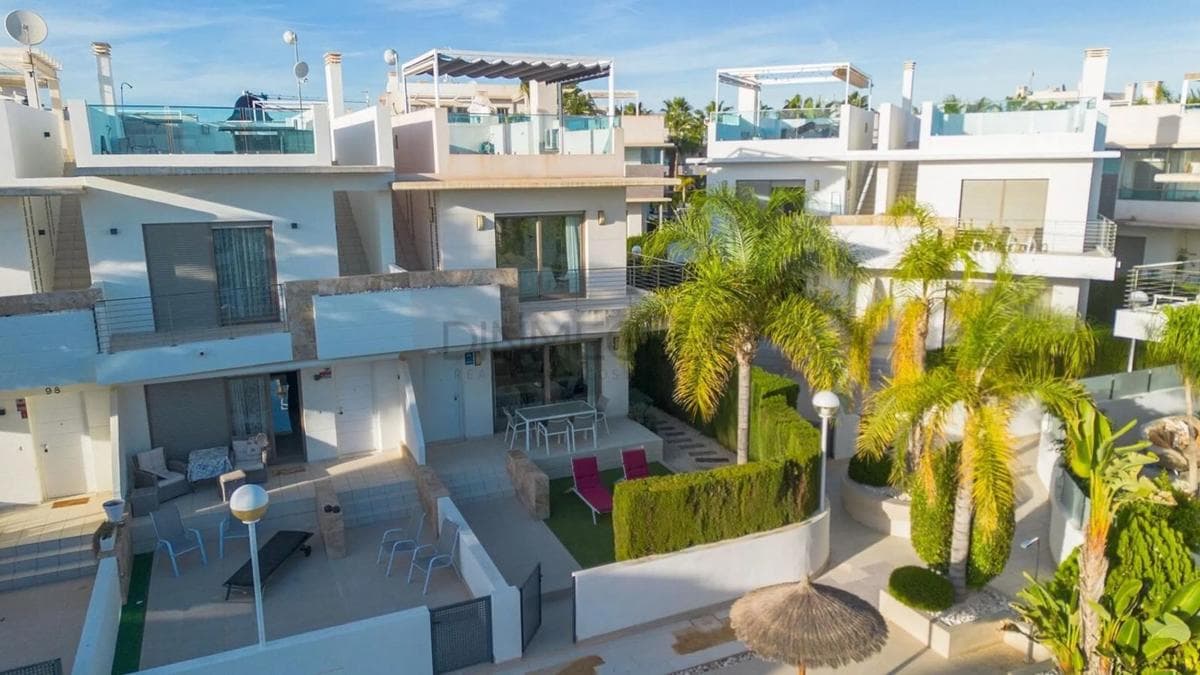 Venta de duplex en Avenida de Almería, Rojales photo 3