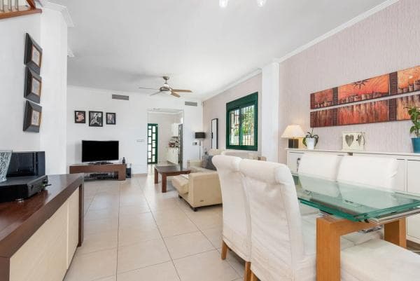 Chalet independiente en venta en Calle Islas Alhucemas, 4, Rojales
photo 1