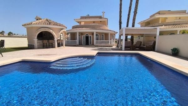 Chalet independiente en venta en Ciudad Quesada, Rojales
photo 1